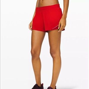 Lululemon hotty hot shorts! 2.5"